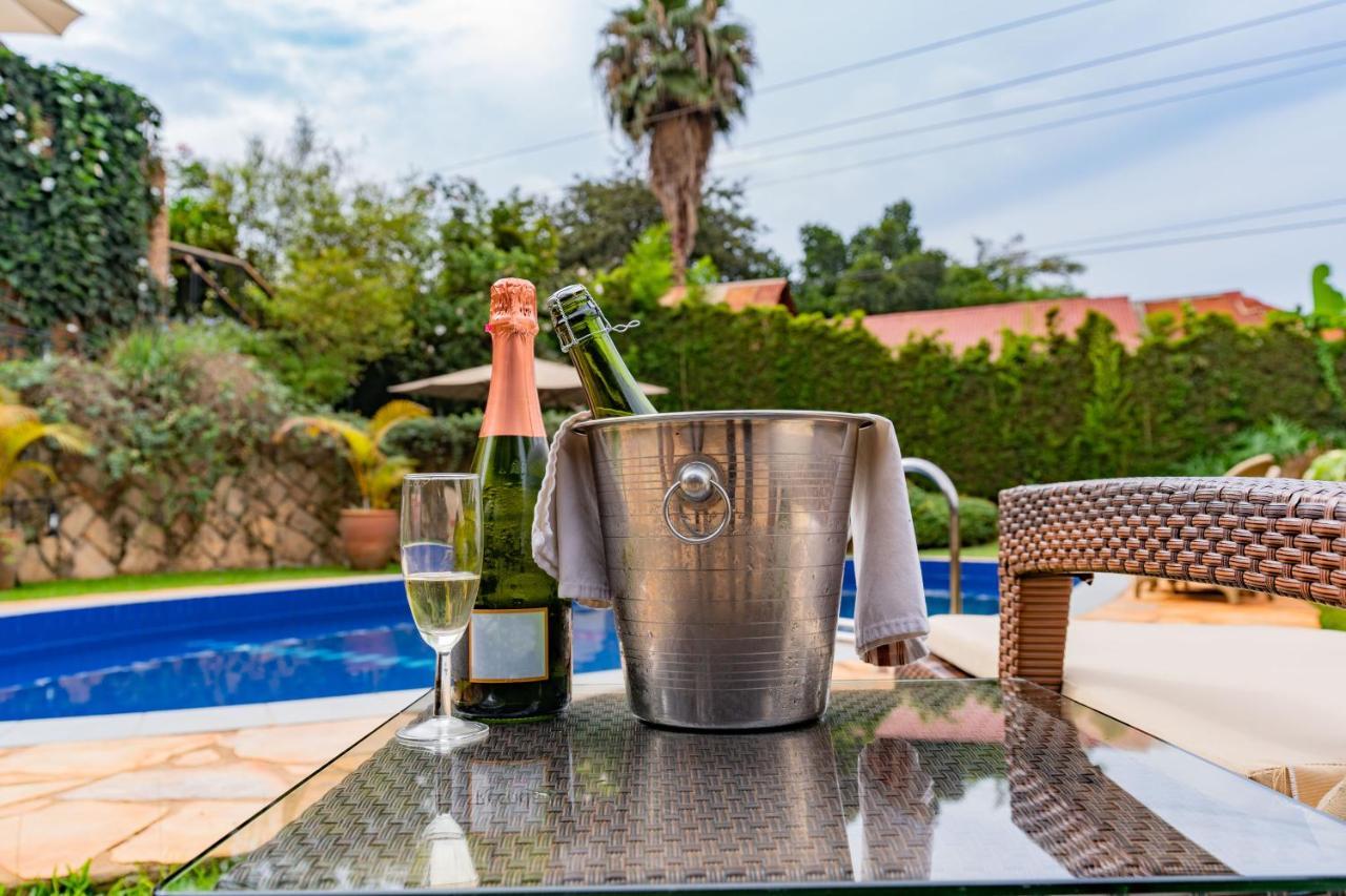קמפאלה Le Petit Village Boutique Hotel & Spa מראה חיצוני תמונה
