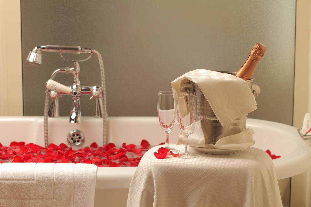 קמפאלה Le Petit Village Boutique Hotel & Spa מראה חיצוני תמונה