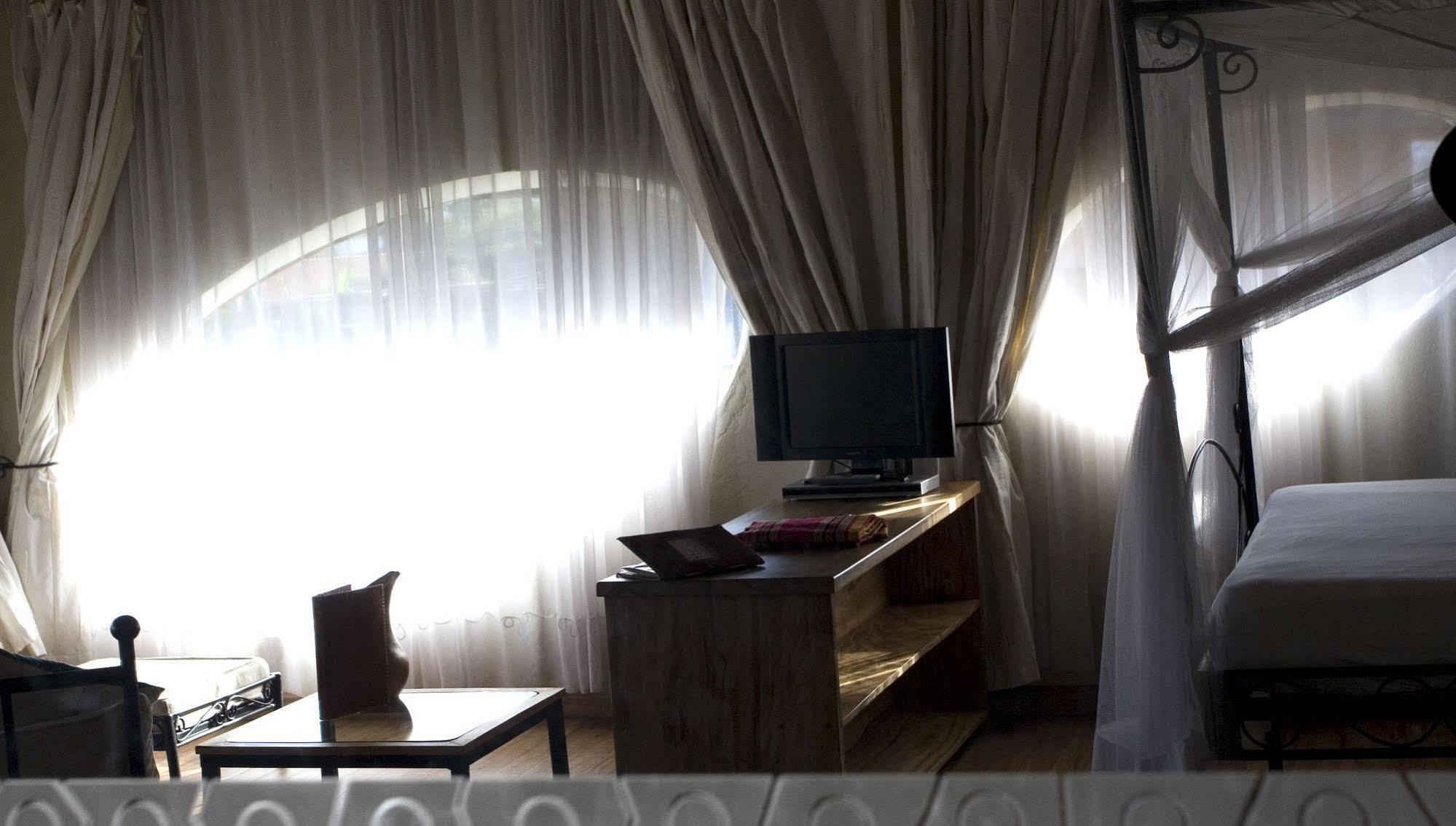 קמפאלה Le Petit Village Boutique Hotel & Spa מראה חיצוני תמונה